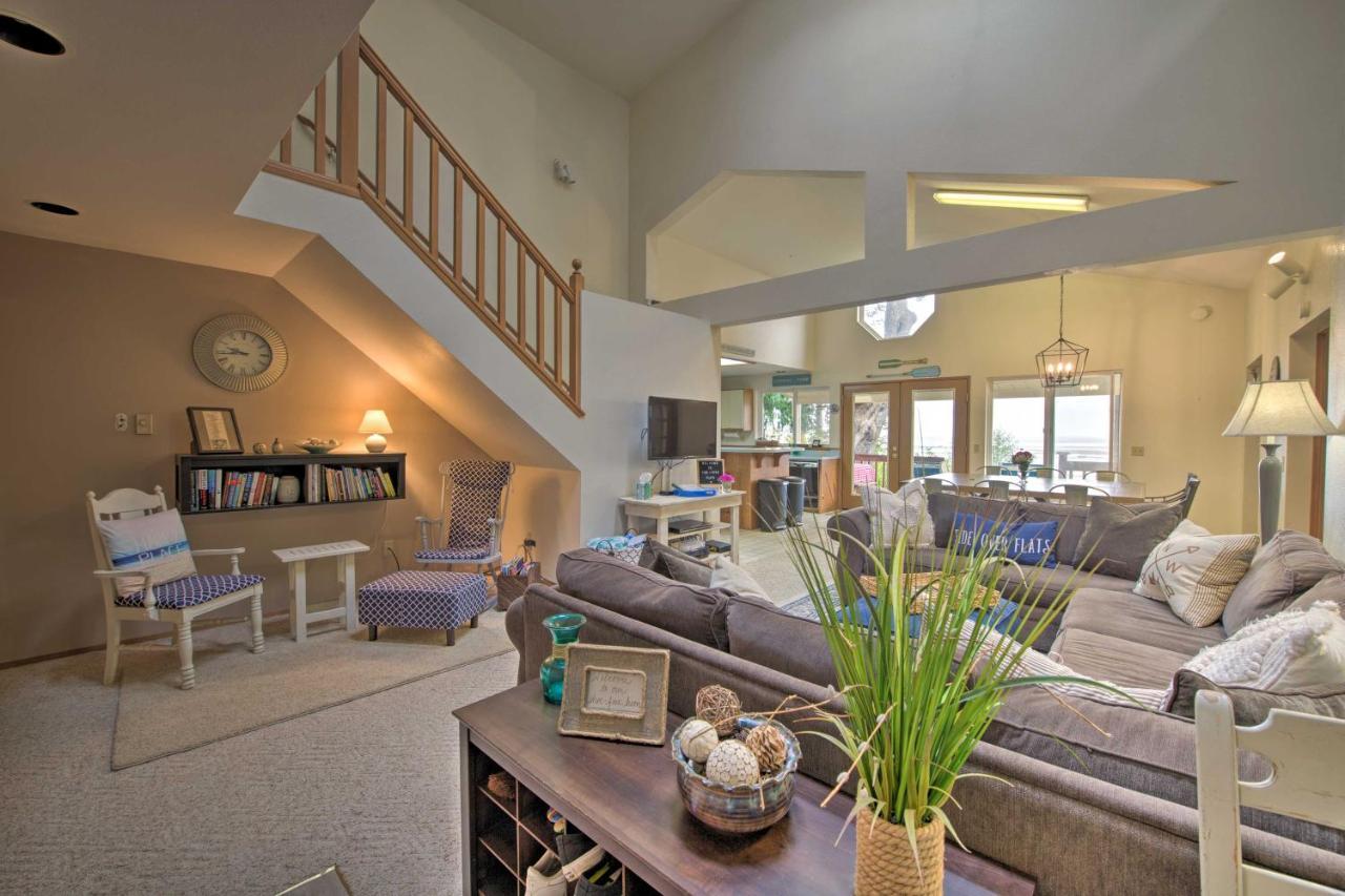 Warm Beach Hideaway With Private Beach! Stanwood エクステリア 写真