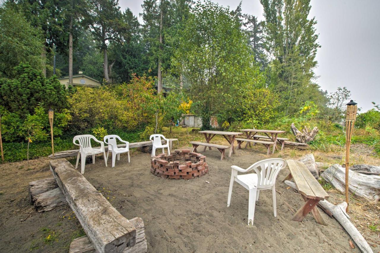 Warm Beach Hideaway With Private Beach! Stanwood エクステリア 写真