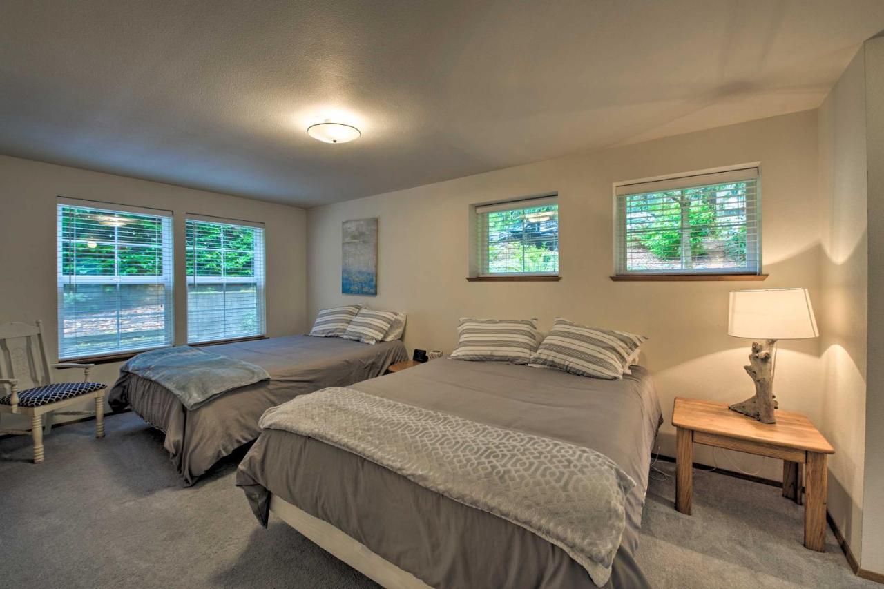 Warm Beach Hideaway With Private Beach! Stanwood エクステリア 写真